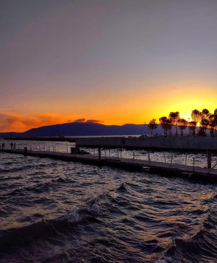 Sea View Apartment Vlore Exterior photo