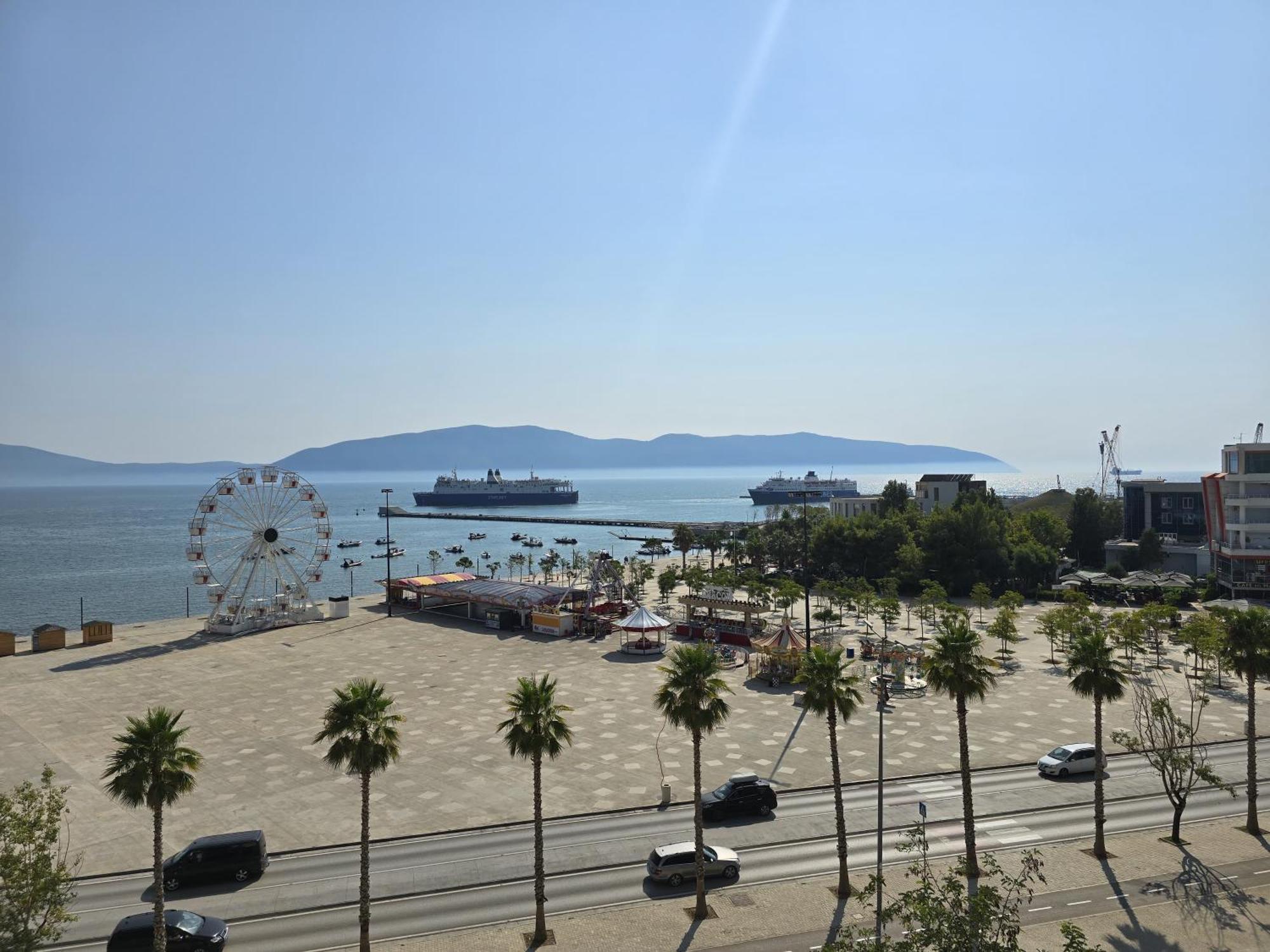 Sea View Apartment Vlore Exterior photo
