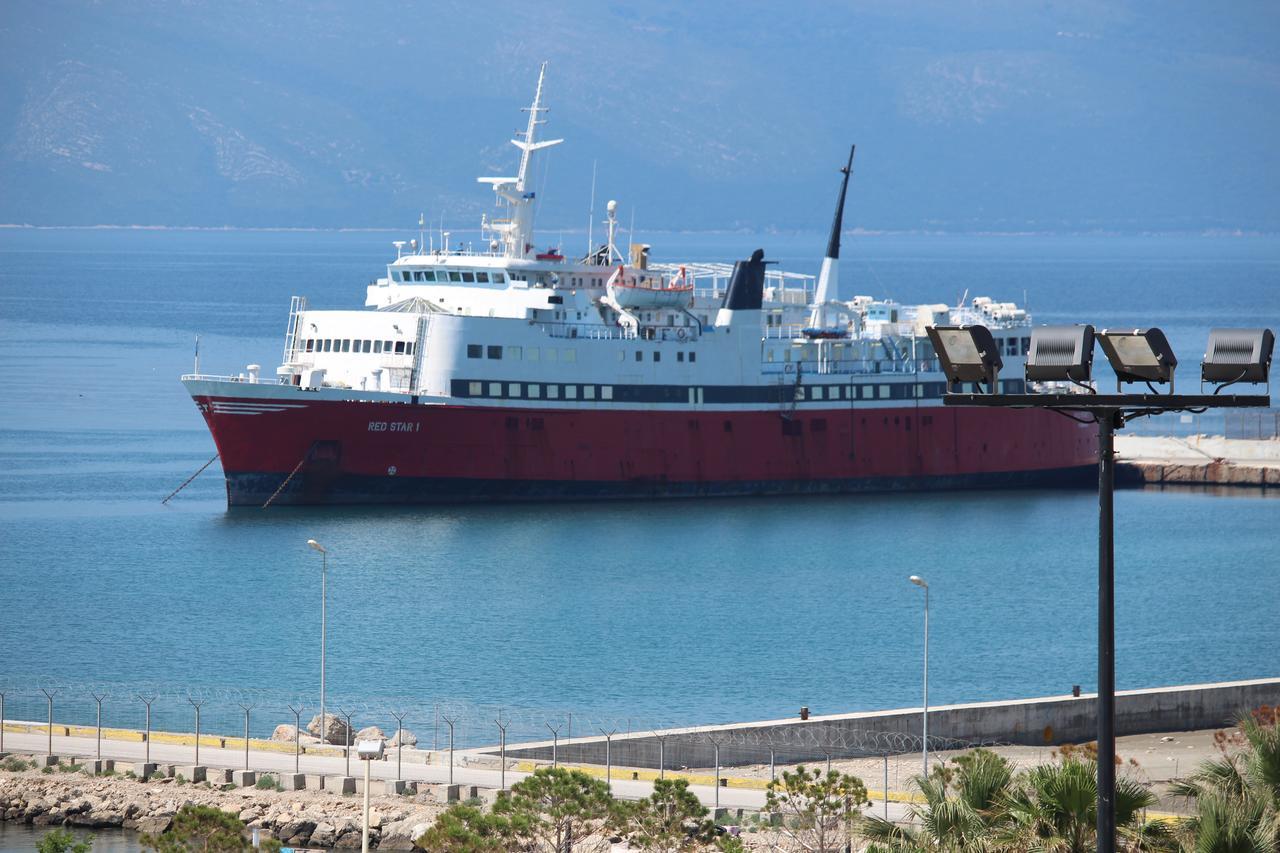 Sea View Apartment Vlore Exterior photo